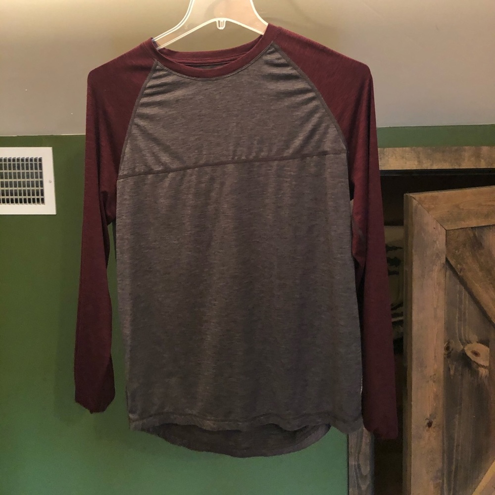 Men’s long sleeve